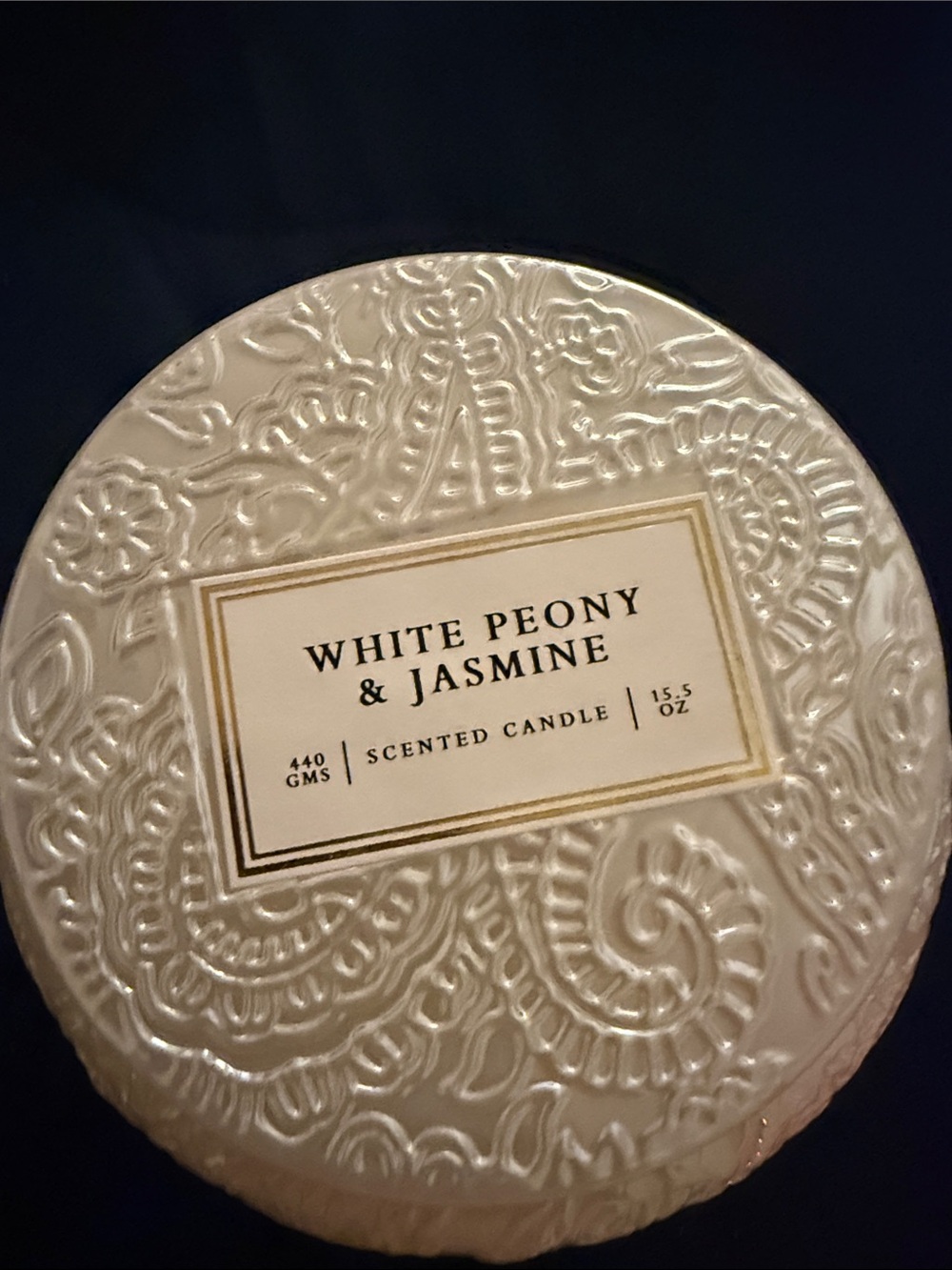 White Peony & Jasmine Scented Candle - Embossed White Tin
